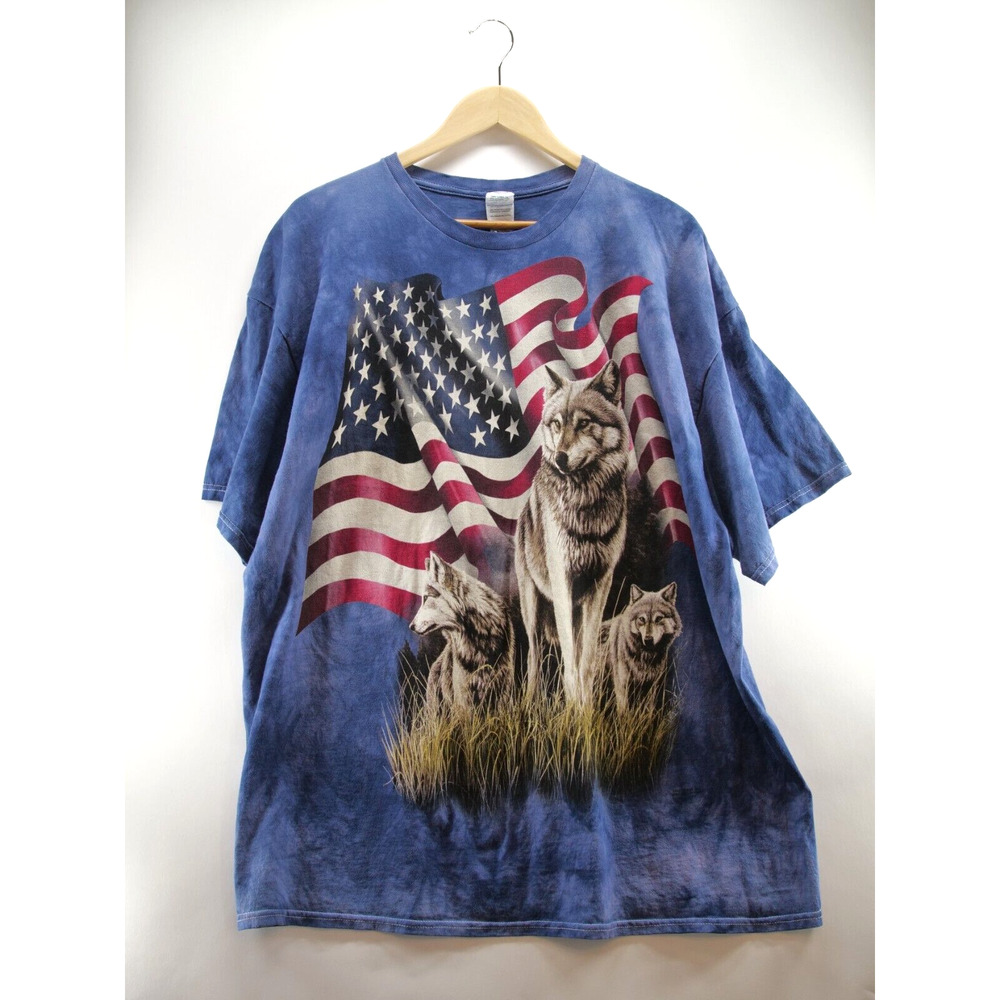 2001 Vintage Graphic T-Shirt -The Mountain USA Flag and‎ wolve Graphic 2XL